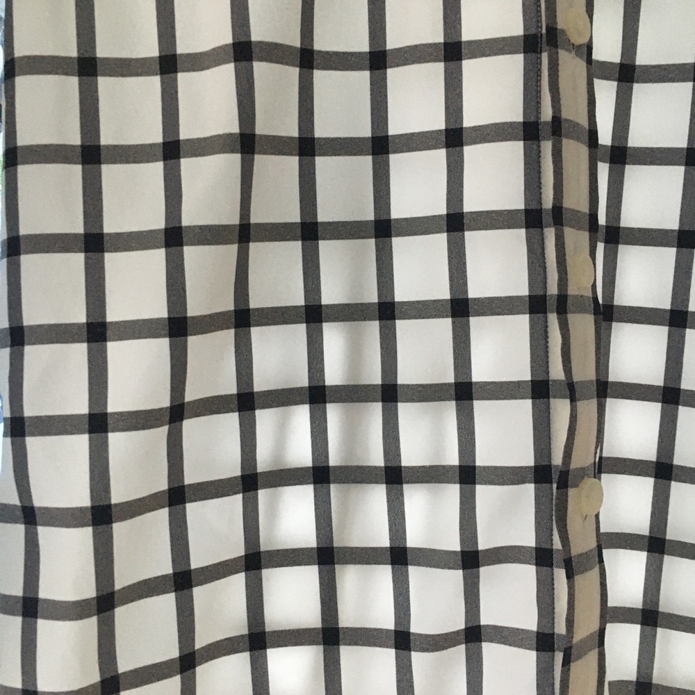Express Performance Button Up - Picture 2 of 2